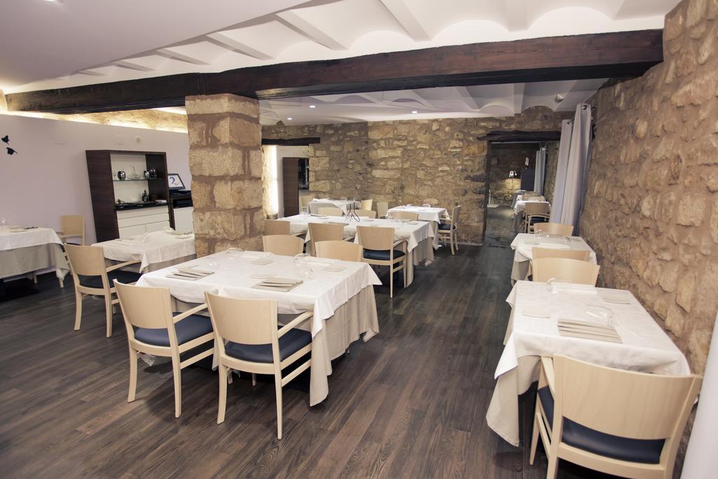 Hotel Restaurante Masia La Torre Mora de Rubielos Exterior photo