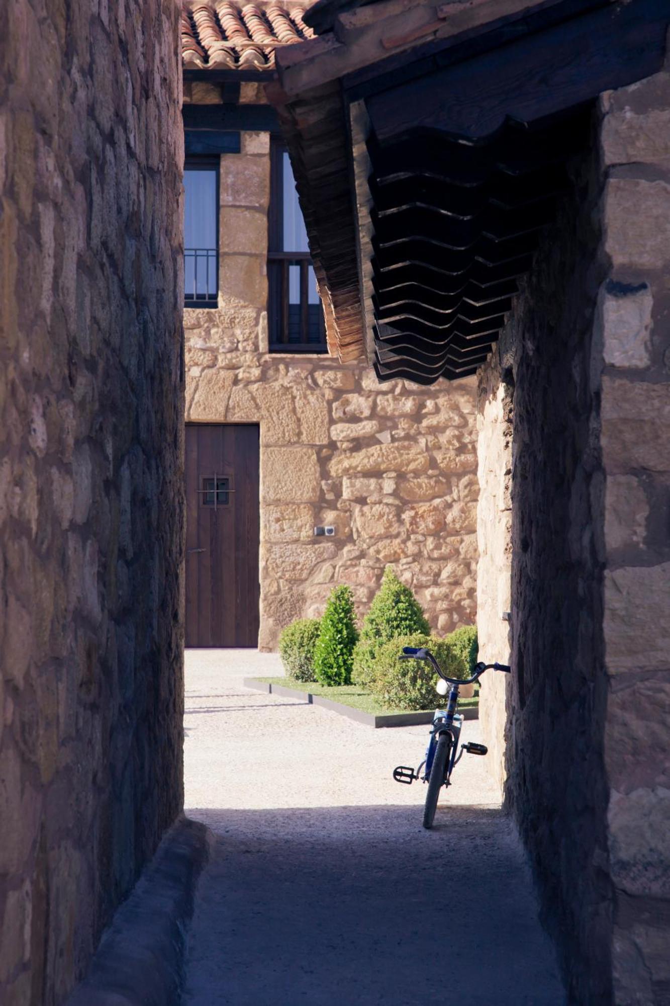 Hotel Restaurante Masia La Torre Mora de Rubielos Exterior photo
